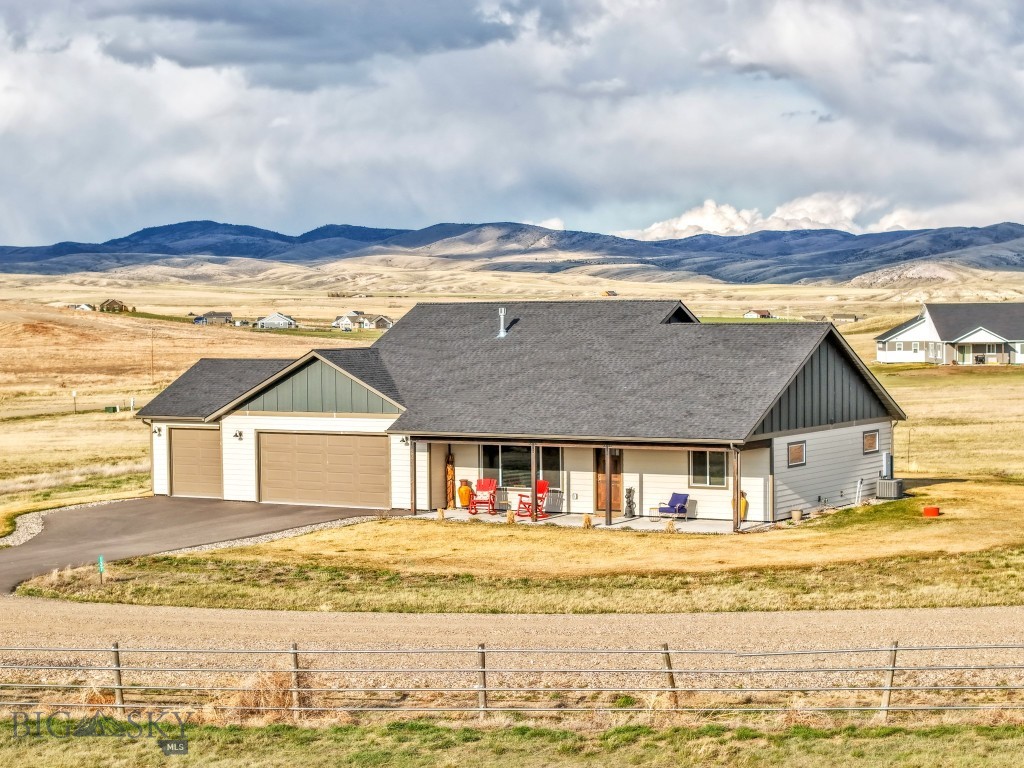 137 Horizon Loop, Three Forks