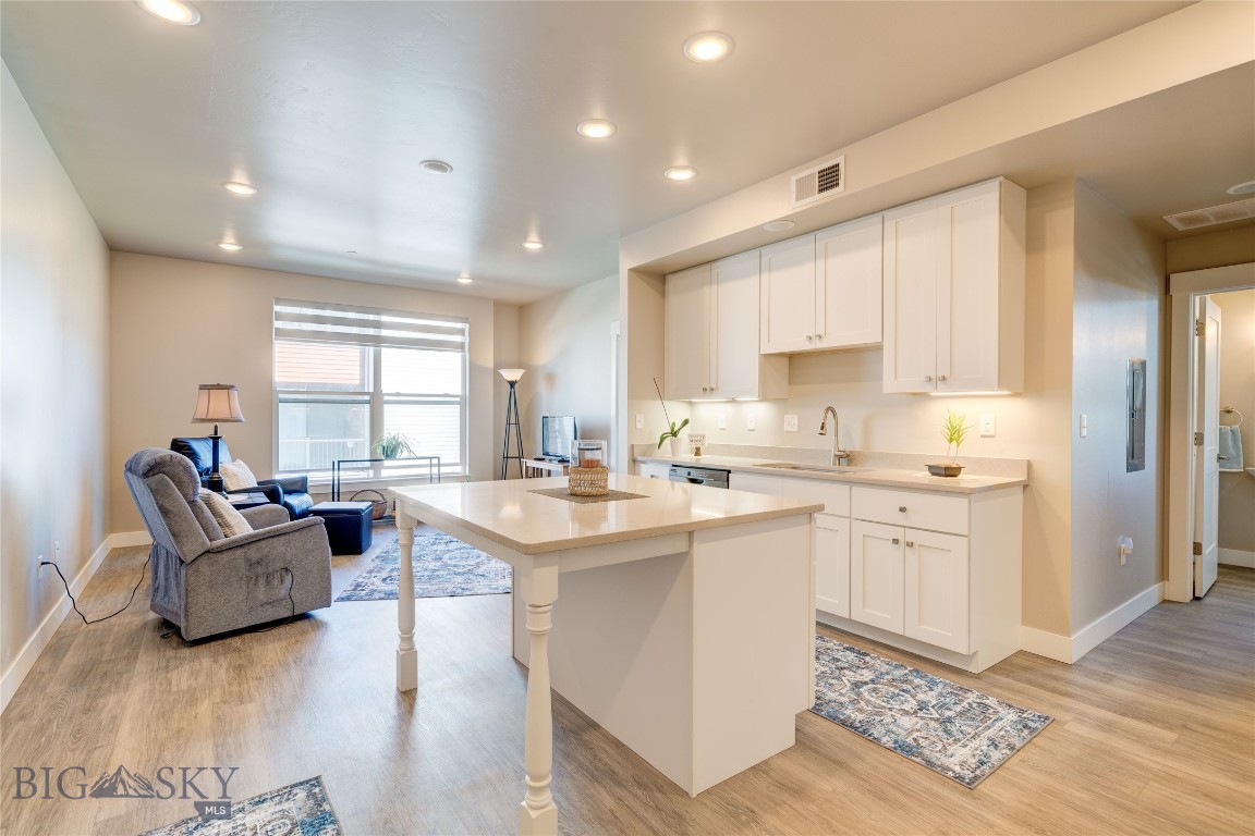 1295 Thomas Drive 203, Bozeman