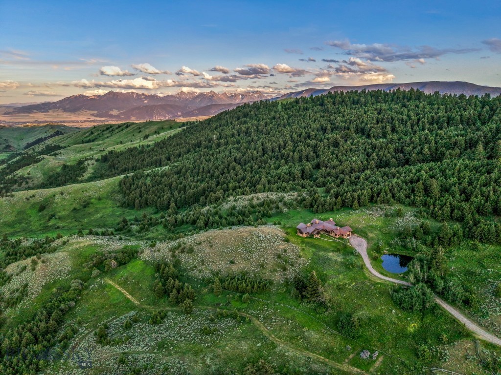 94 Sky Band Trail, Livingston
