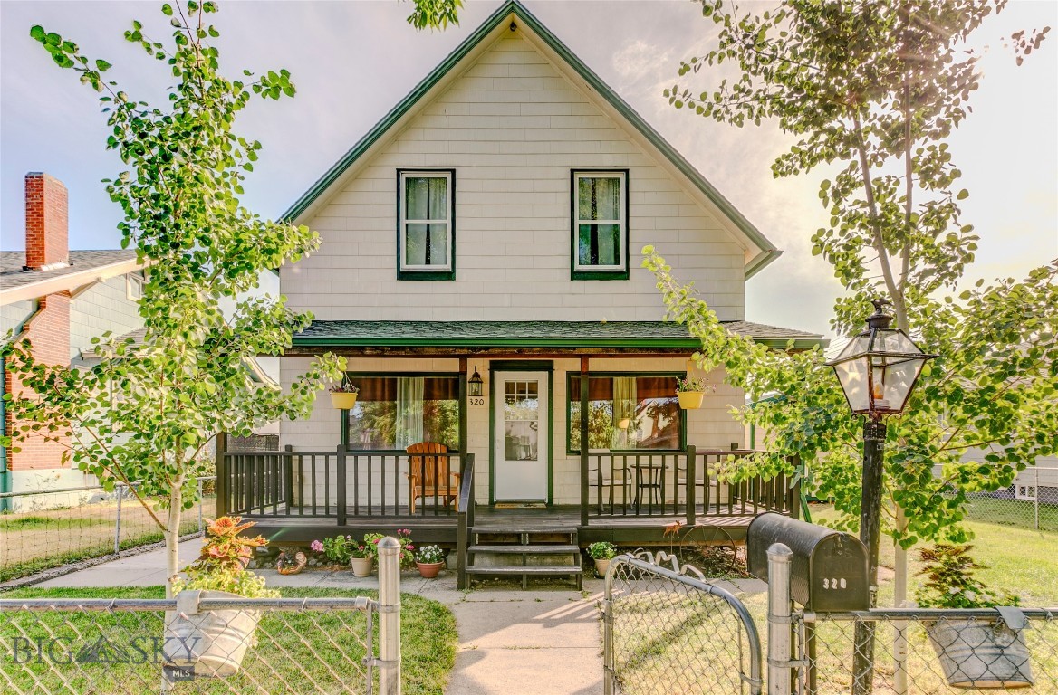 320 N 2nd Street, Livingston