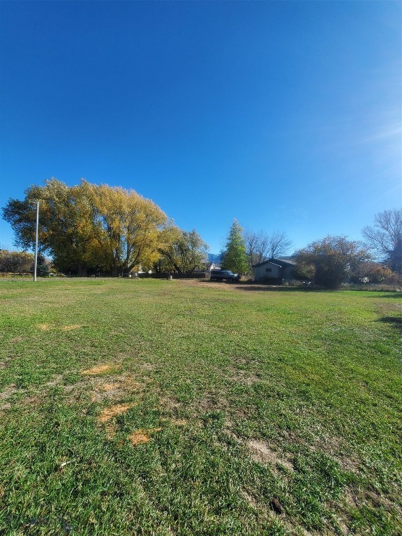 TBD Chestnut Lane, Livingston