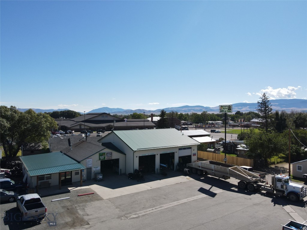 402 N Pyfer Street, Whitehall