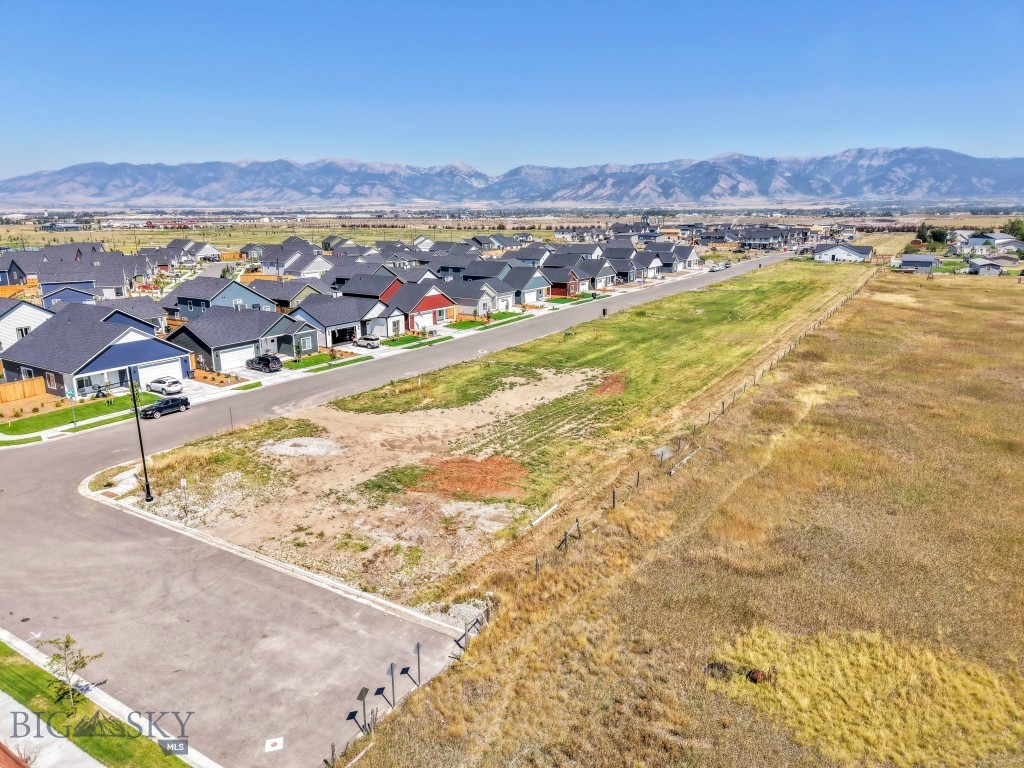 702 Spaniel Lane, Belgrade, Montana