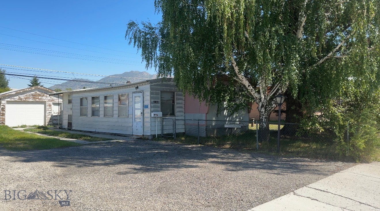 2031 Grand Avenue, Butte, Montana