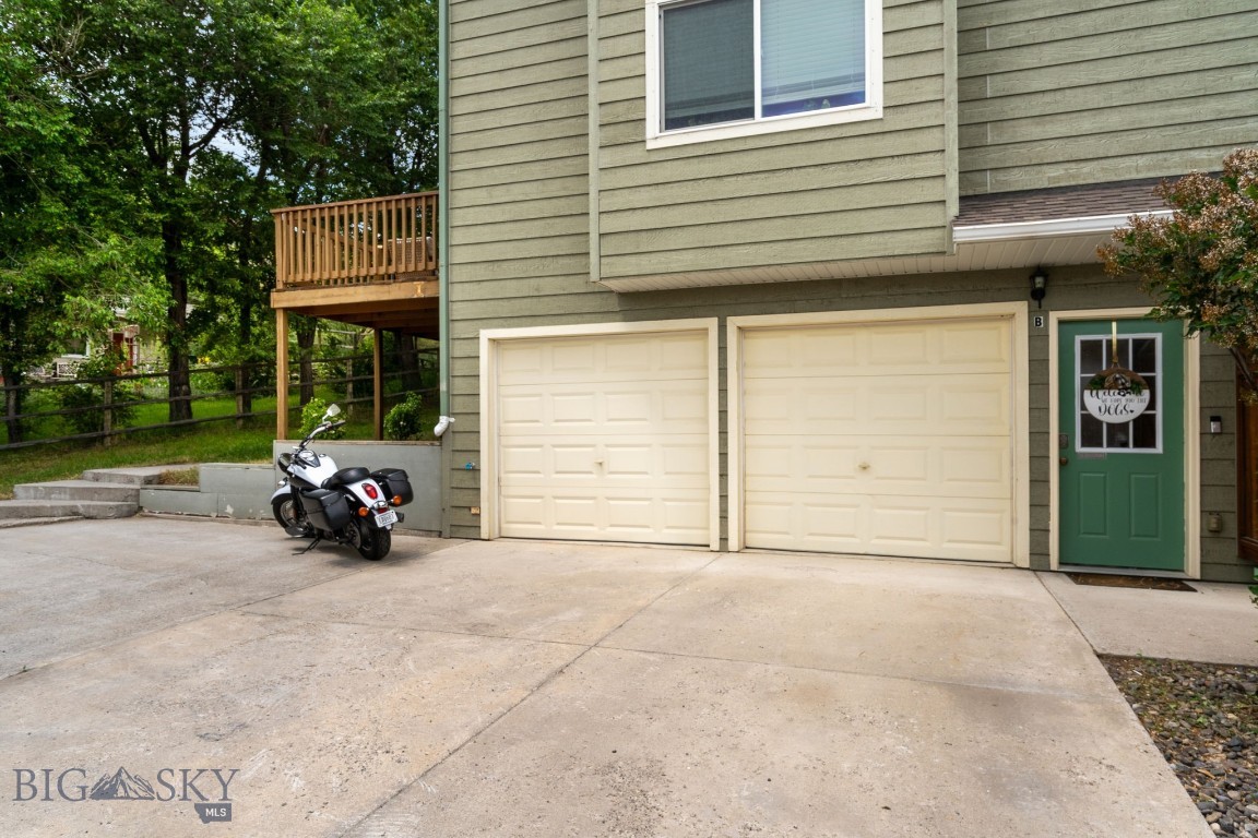 1203 Wineglass Court B, Livingston