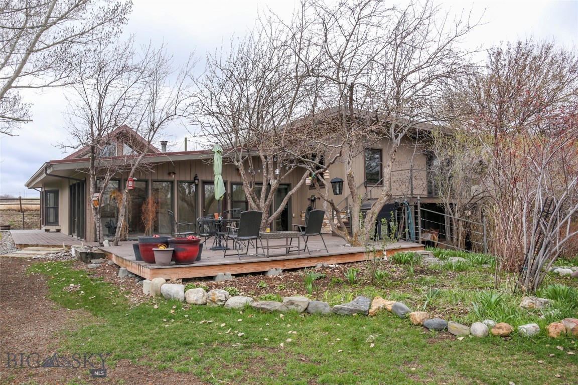726 US Highway 10 W, Livingston