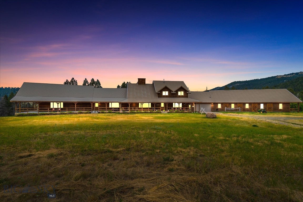 6040 Snowshoe Creek, Avon