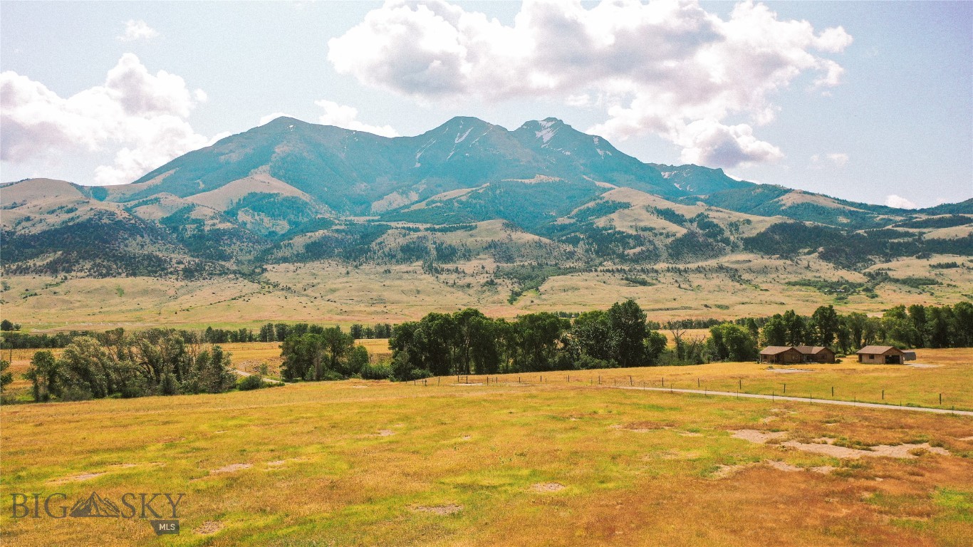 NHN Mule Deer Road, Pray