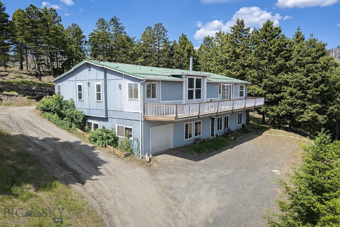 16 Friendspring, Whitehall