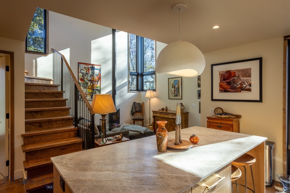 231 1/2 S D Street, Livingston