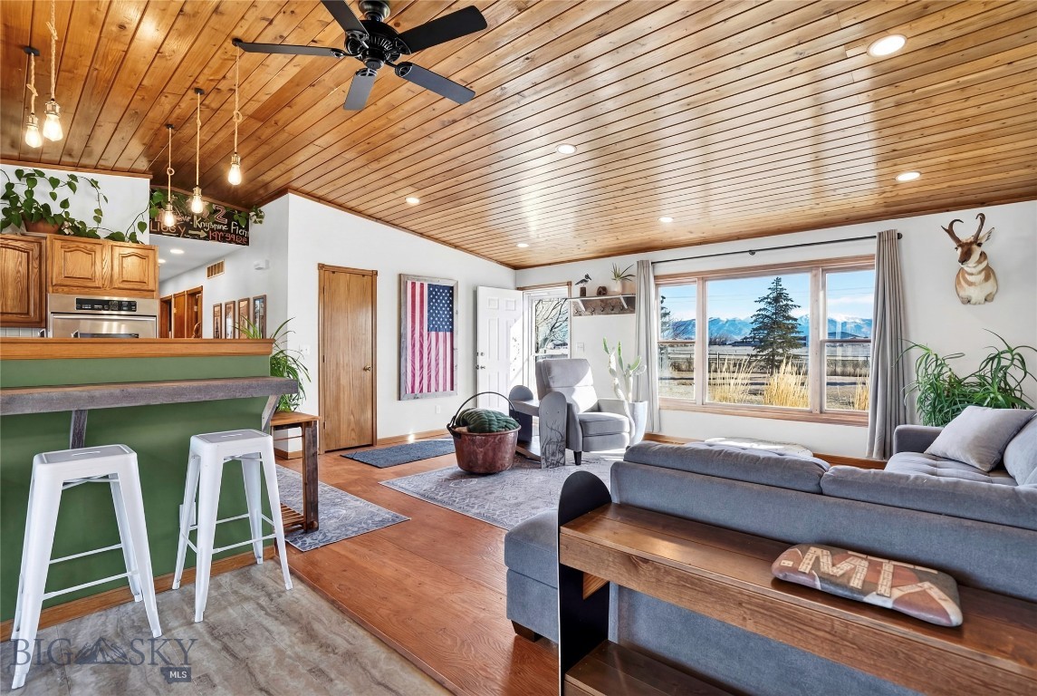 875 Nixon Gulch Road, Manhattan