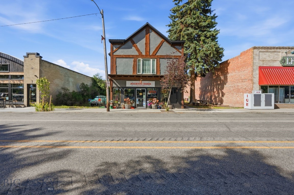 110 E Main Street, Manhattan, Montana