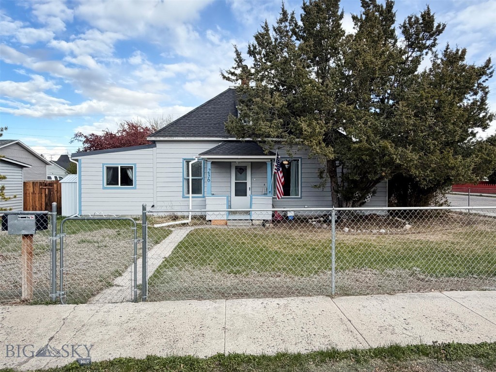 236 S Dakota Street, Dillon