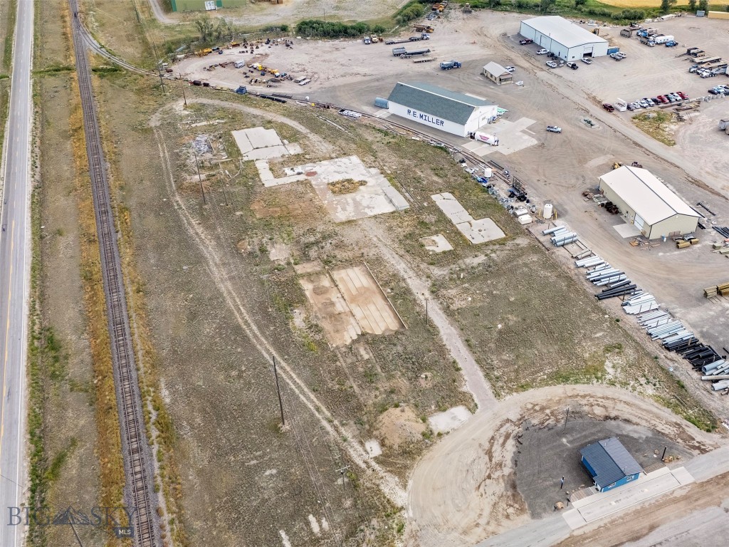 7725 S Highway 91, Dillon