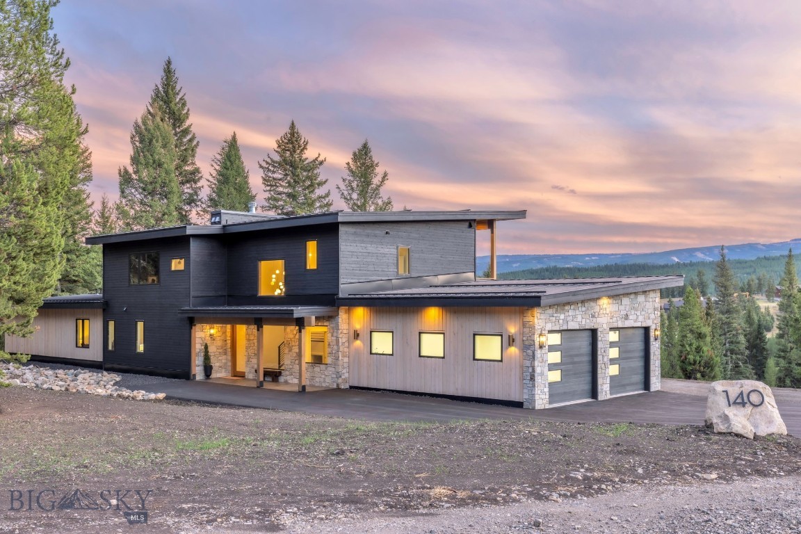 140 Rising Bear, Big Sky