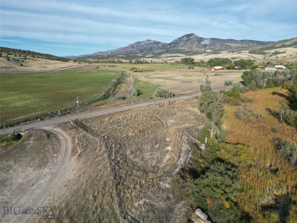 24 Old Mt Hwy 10, Cardwell, Montana