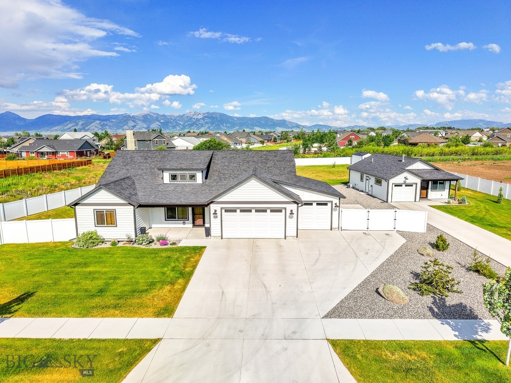 915 Stewart Loop, Bozeman