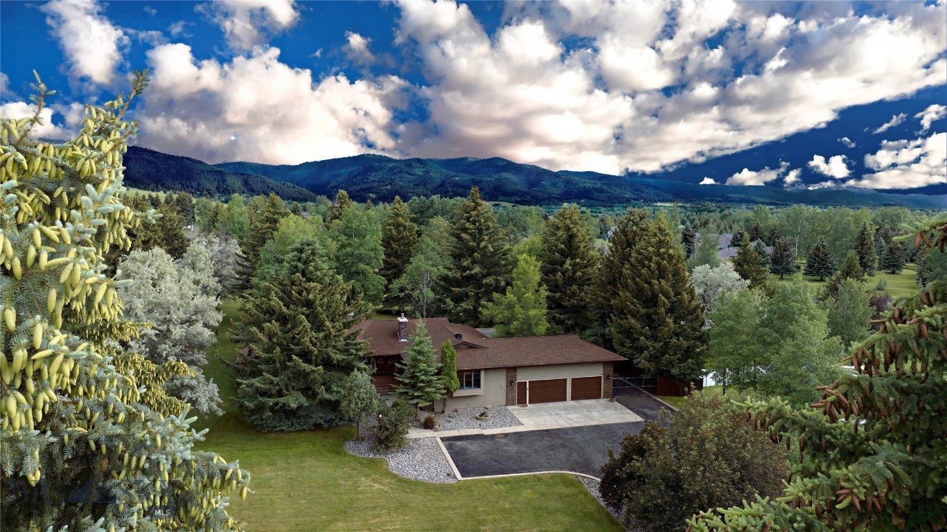 8472 Wagon Boss Road, Bozeman