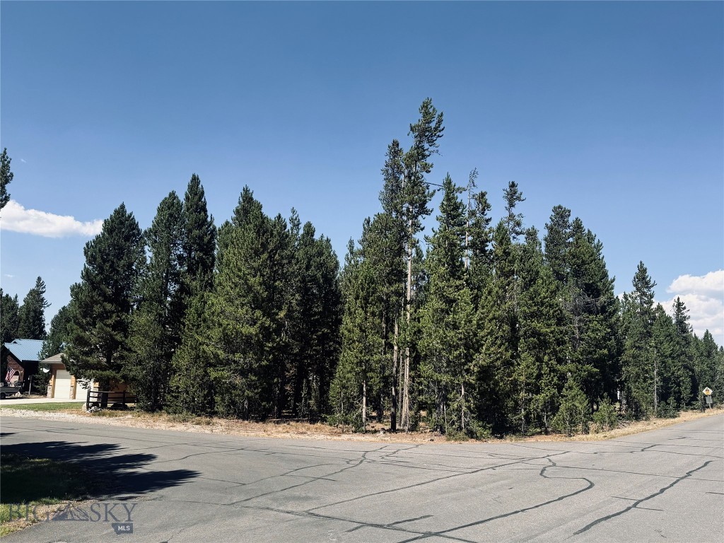 301 Lewis Avenue, West Yellowstone
