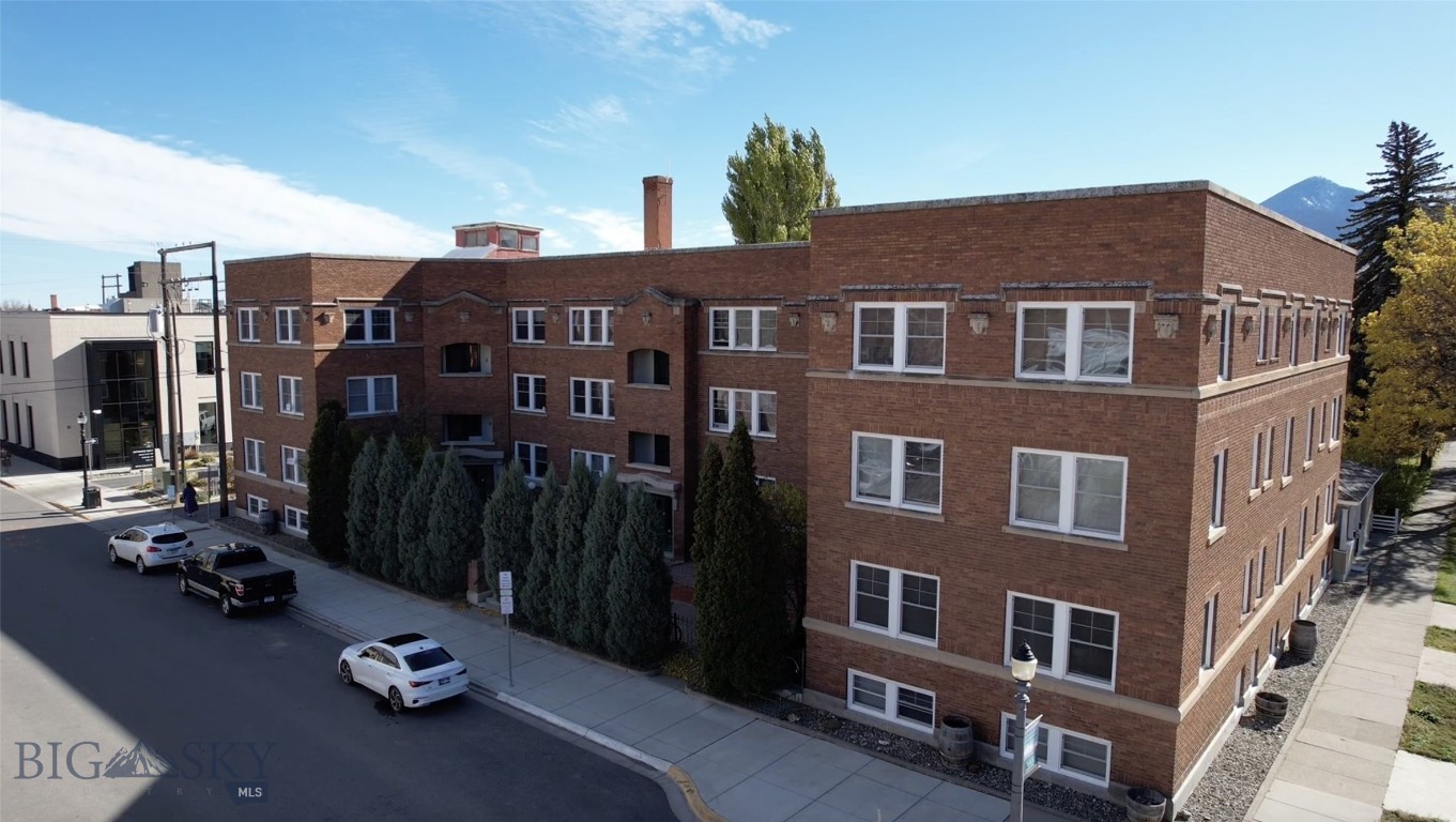 219 W Callender Street, Livingston