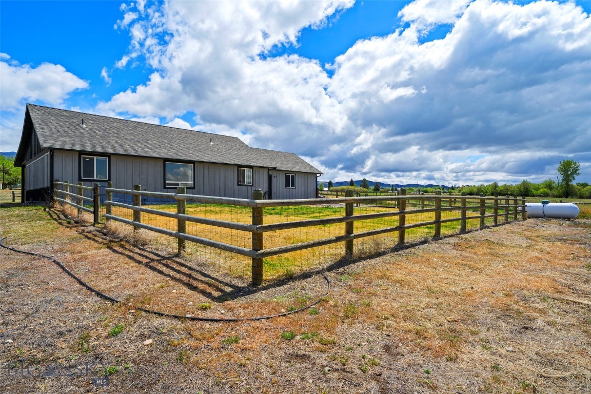 3403 Mt Highway 287, Sheridan, Montana
