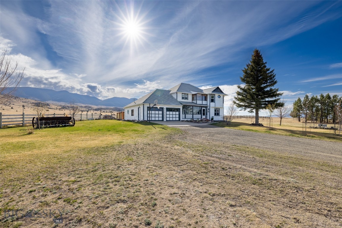 618 Whitetail Road, Whitehall