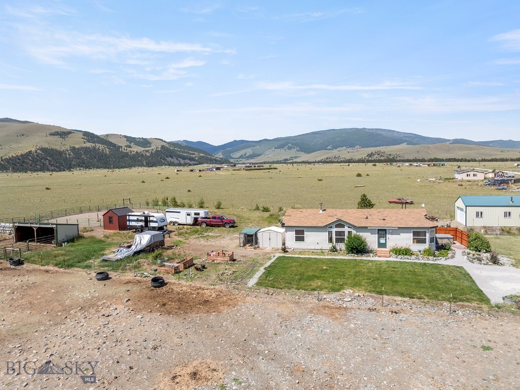 123 Weasel Creek, Winston