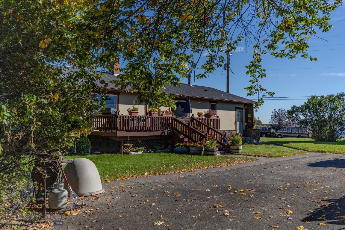 414 Garnier Avenue, Livingston