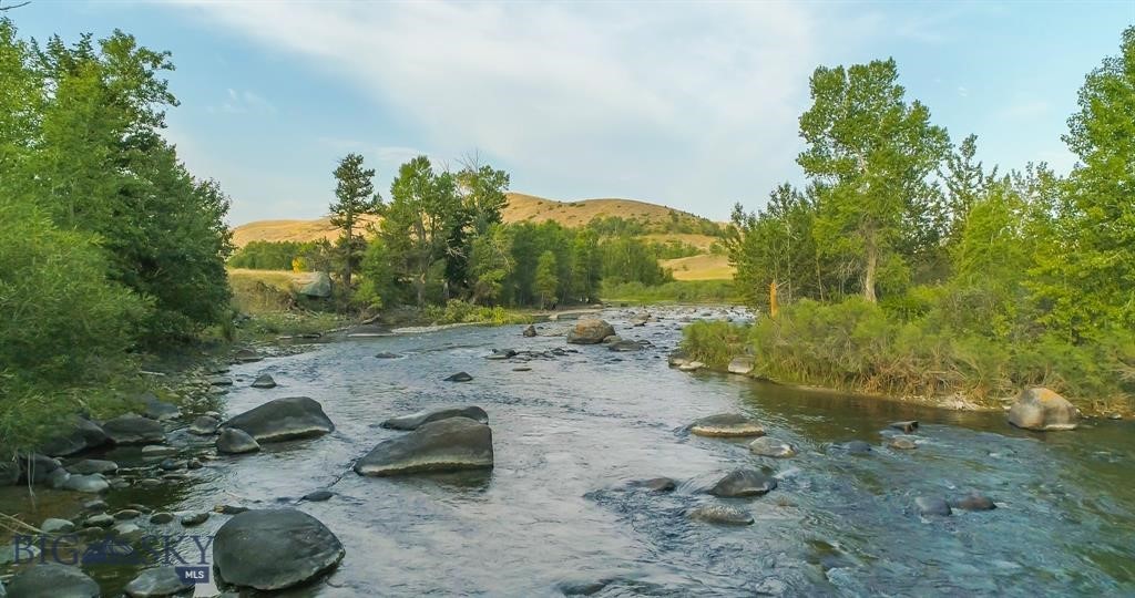 1643 Main Boulder Road, McLeod, Montana