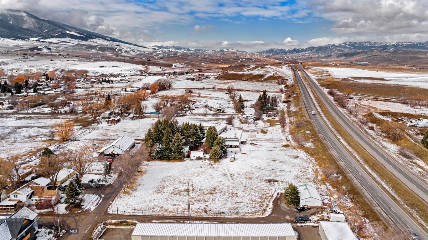 38 Loves Lane, Livingston, Montana