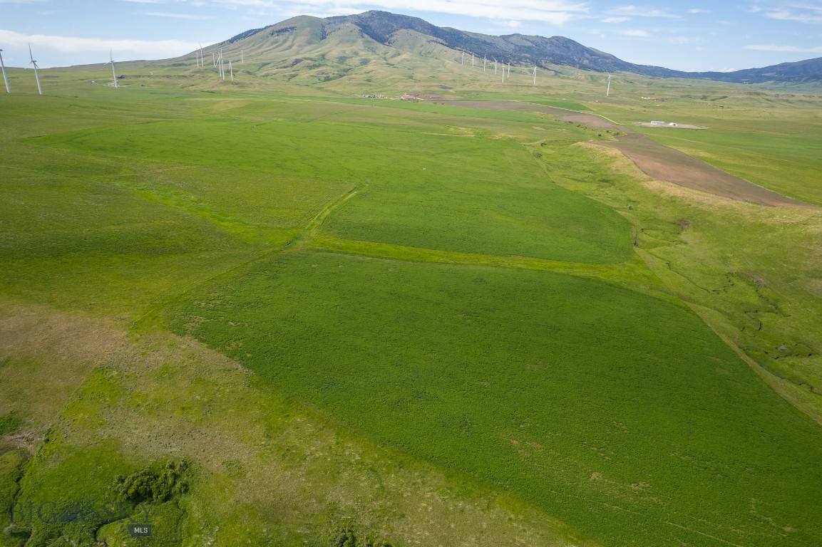 7068 South Peak Road, Geyser