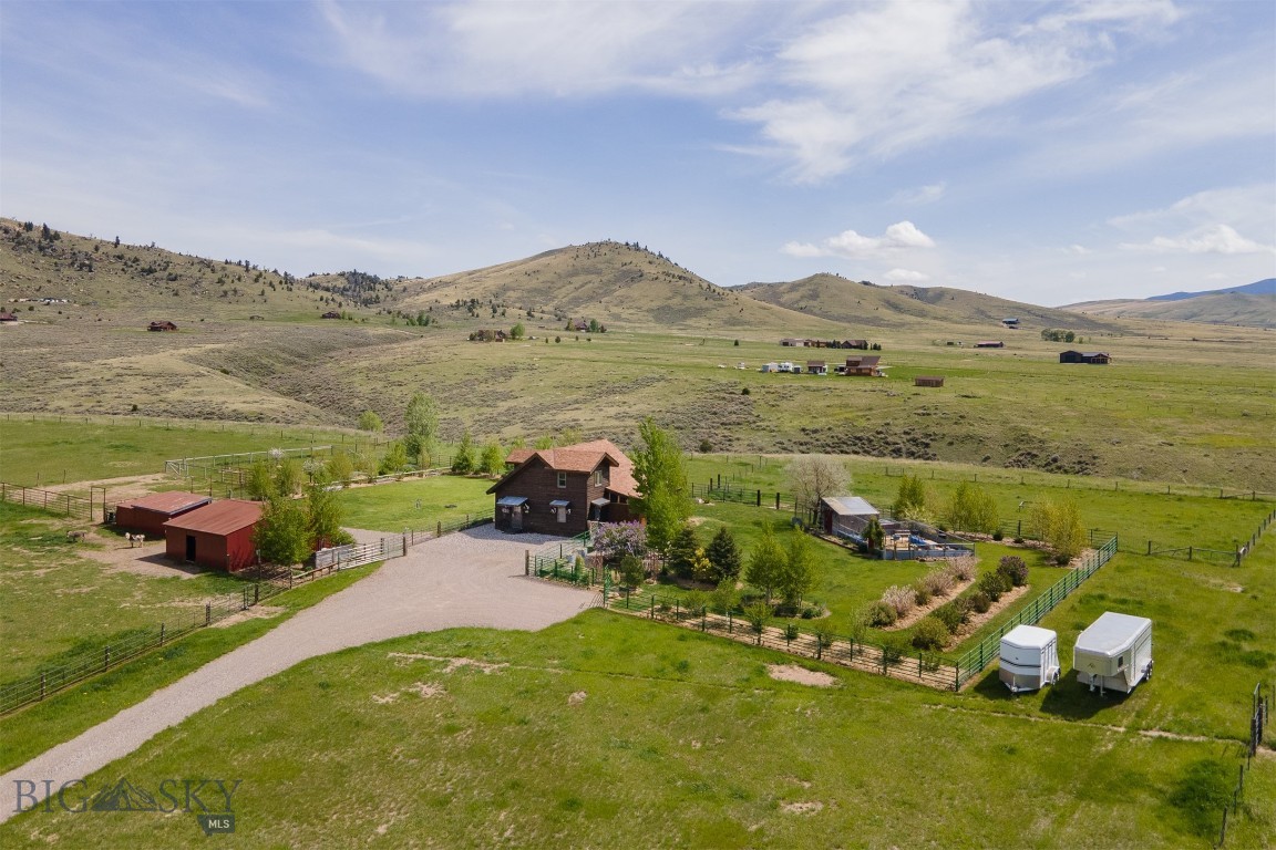 49 Redtail Hawk Road, McAllister