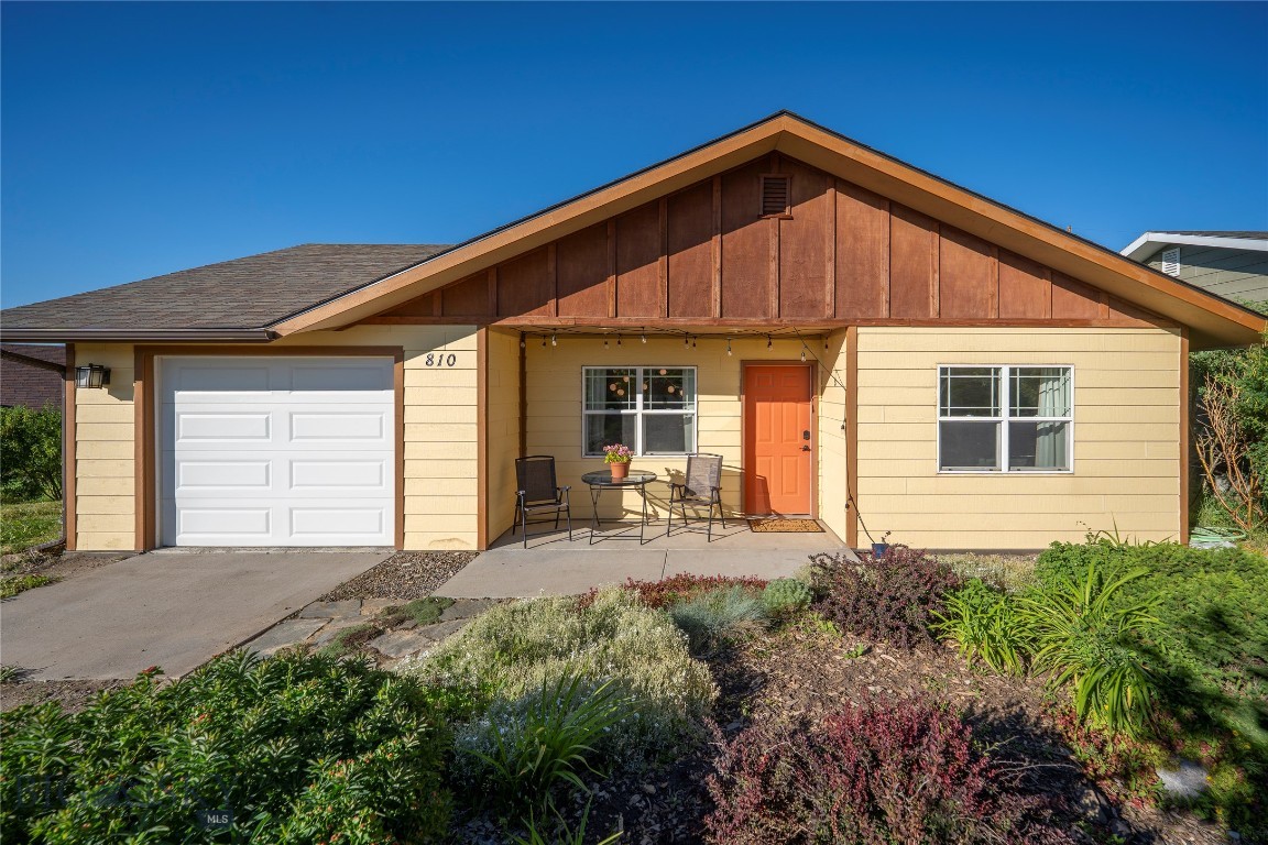 810 N 11th, Livingston