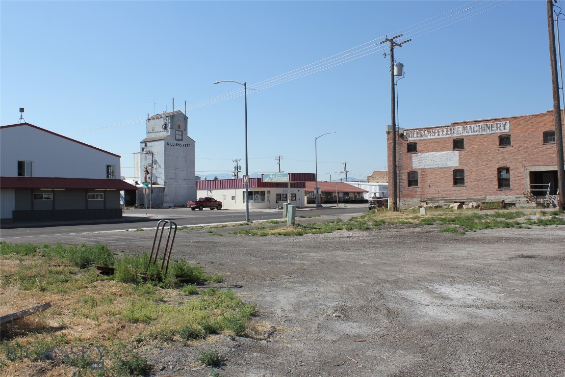 343 N Montana, Dillon