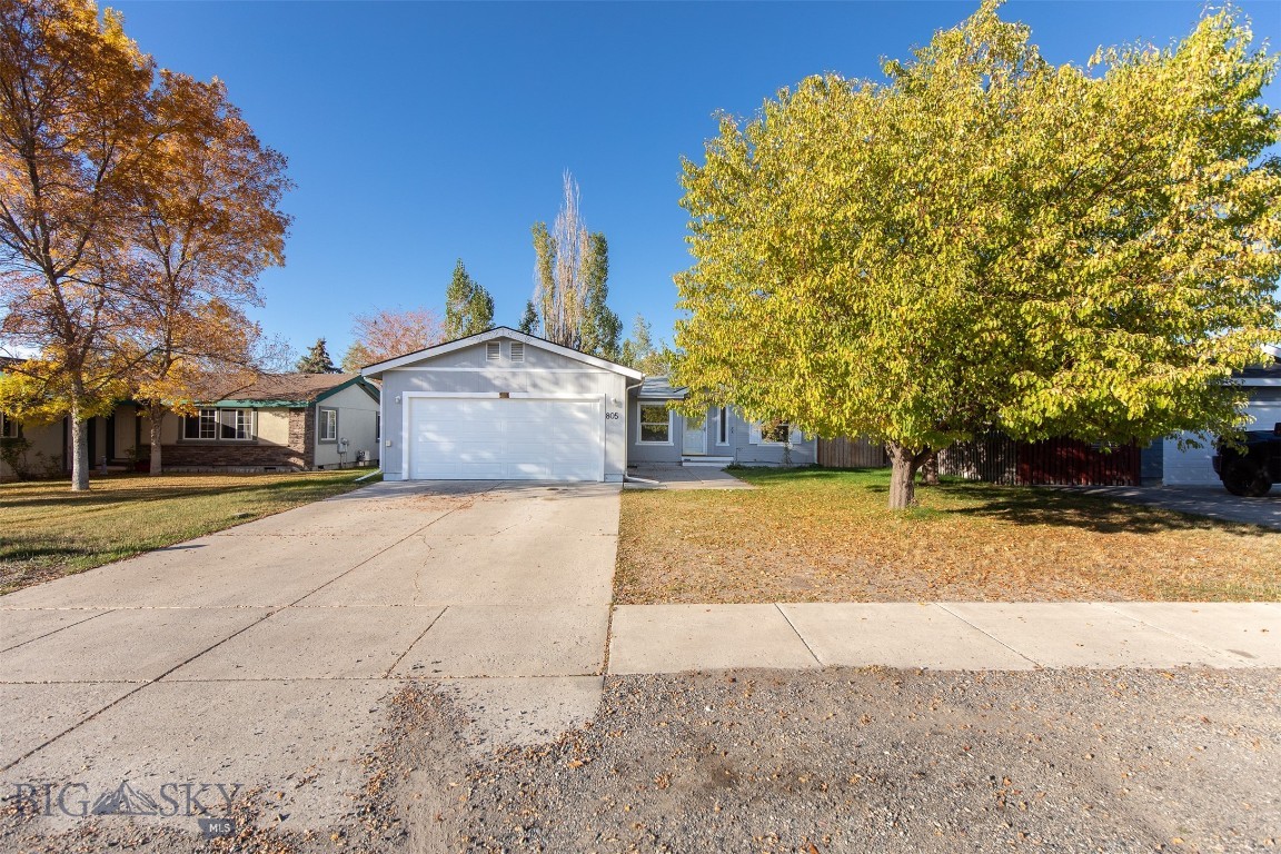 805 Oakwood Drive, Belgrade