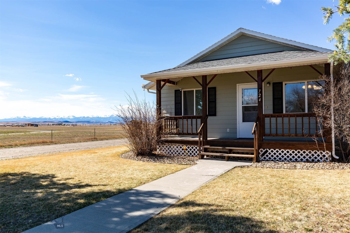 724 3rd Avenue W, Three Forks