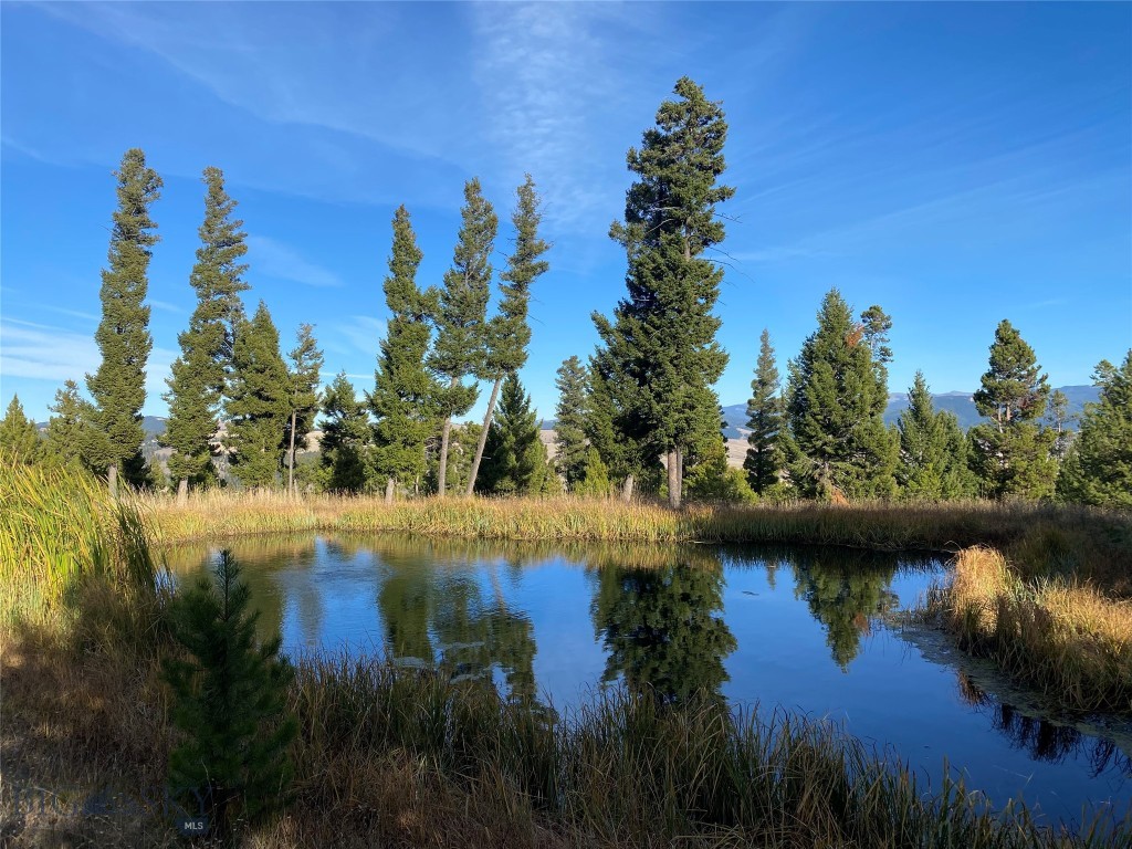 42 Grey Owl Road, Philipsburg