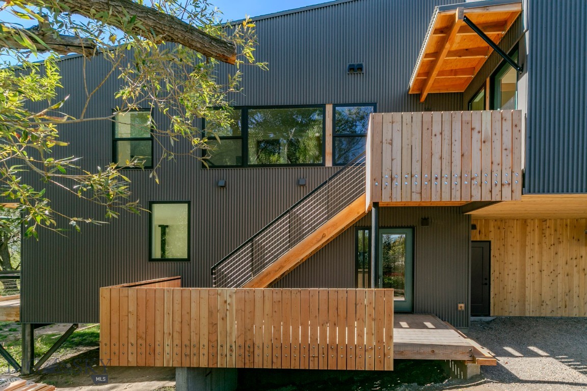 504 S H Street 5, Livingston
