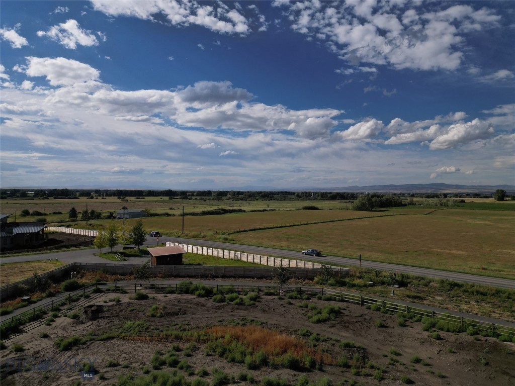 302 Swayback Lane, Bozeman, Montana