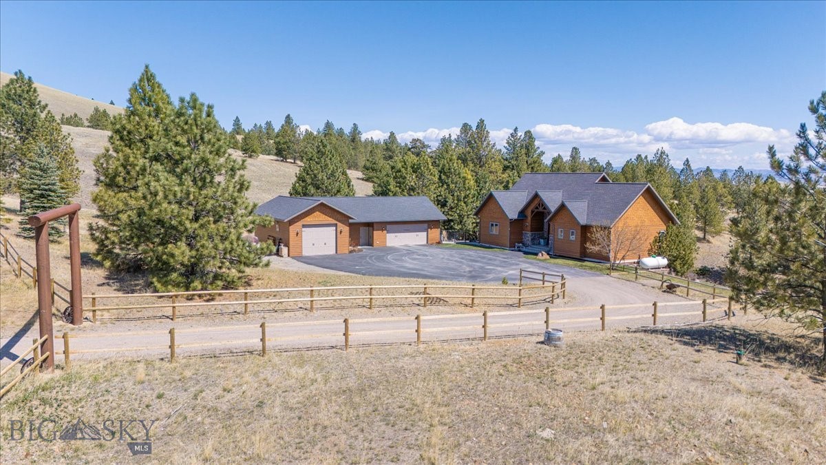 160 Jackson Creek, Clancy