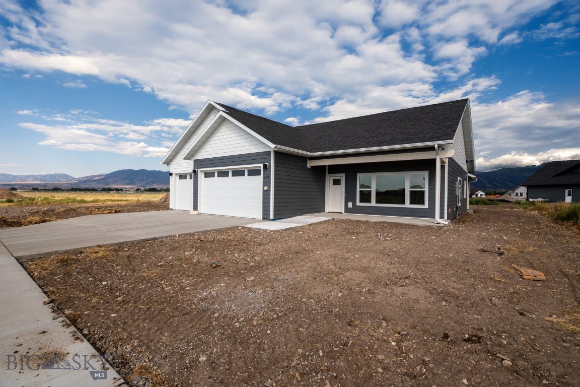 2106 Oriole Drive, Belgrade