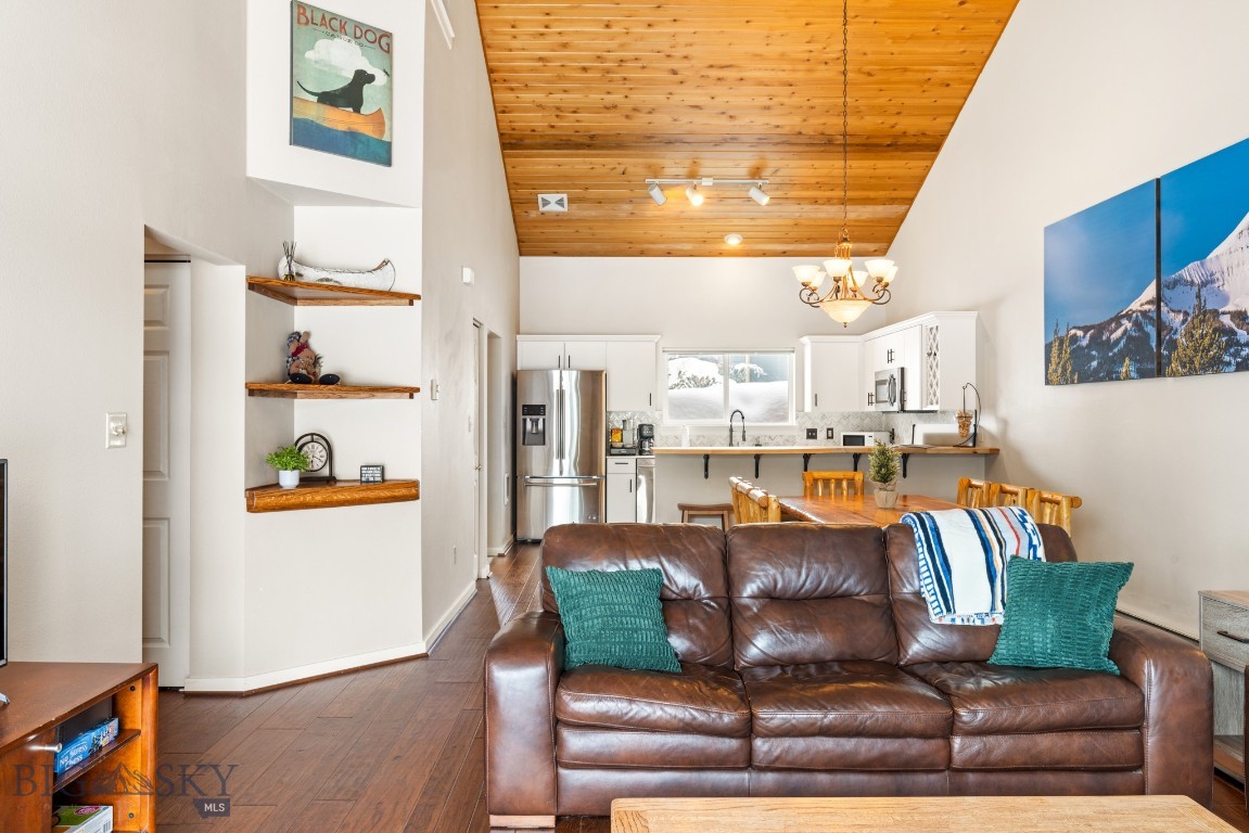 192 Candlelight Meadow, Big Sky