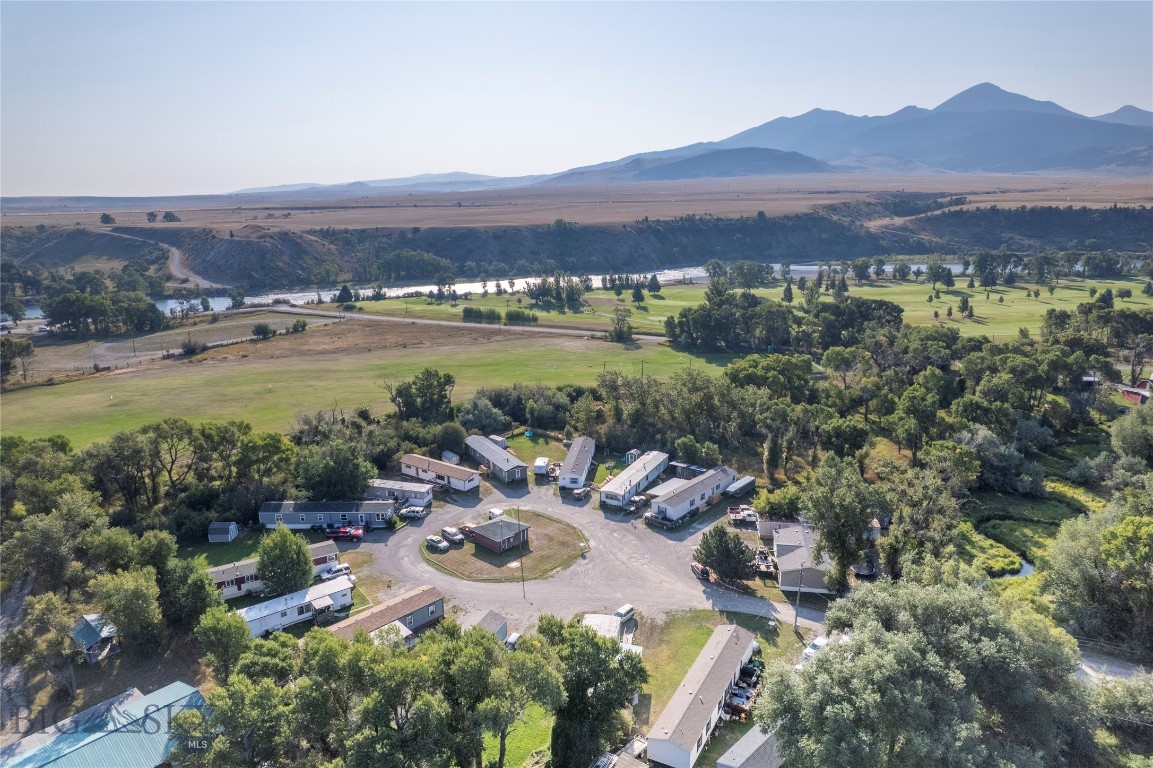 1100 E Geyser Street, Livingston