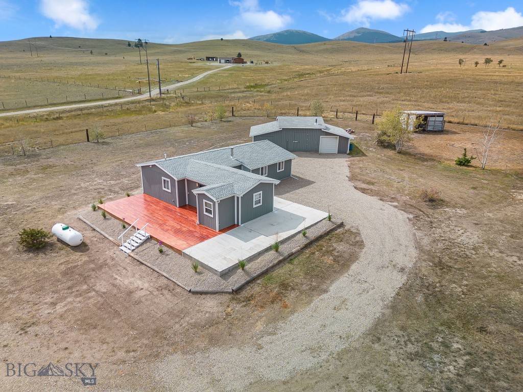 834 Obsidian Road, Deer Lodge