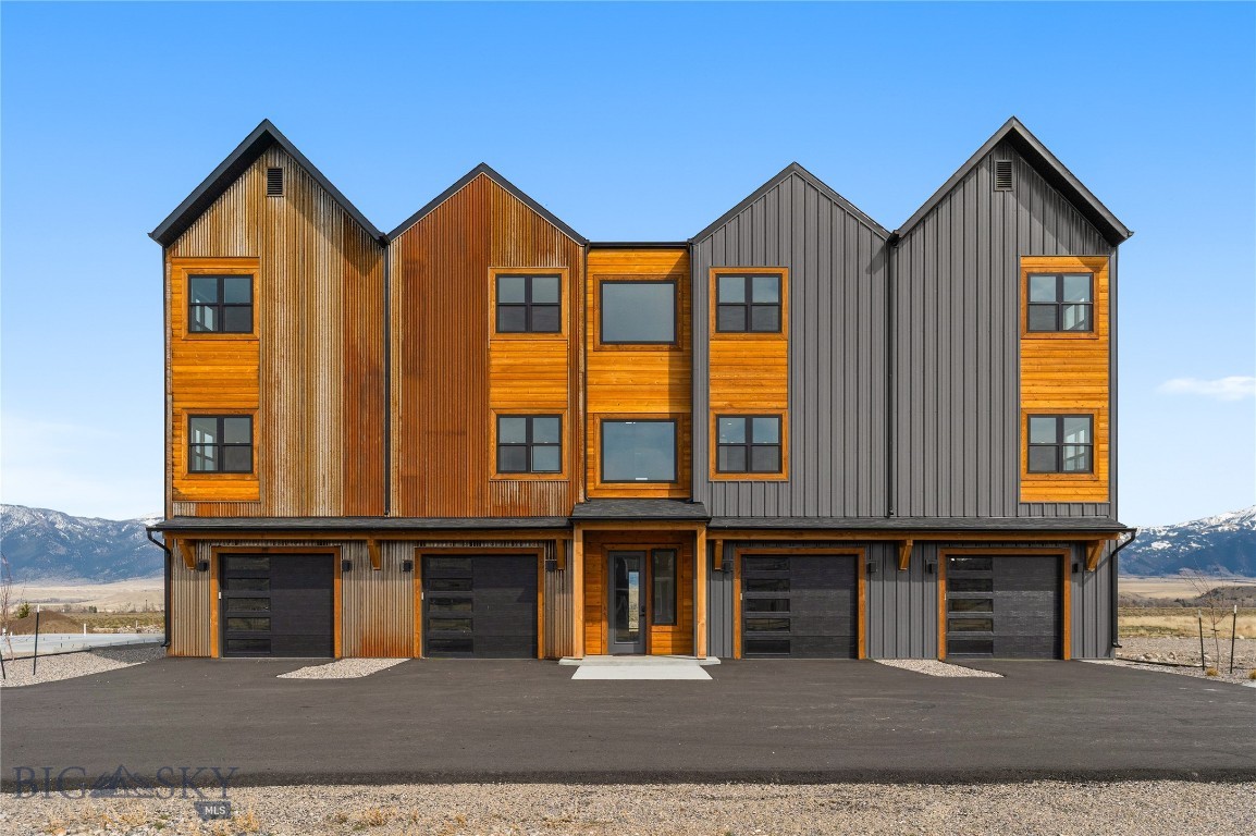 420 Sage Avenue, Ennis