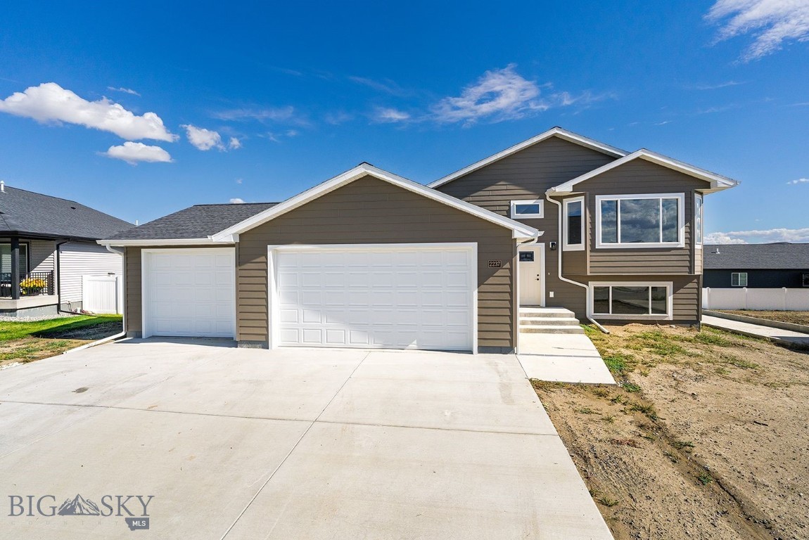 2305 Oriole Drive, Belgrade