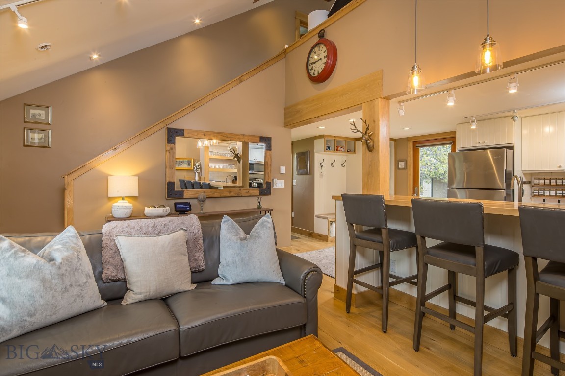 2225 Black Otter 56, Big Sky