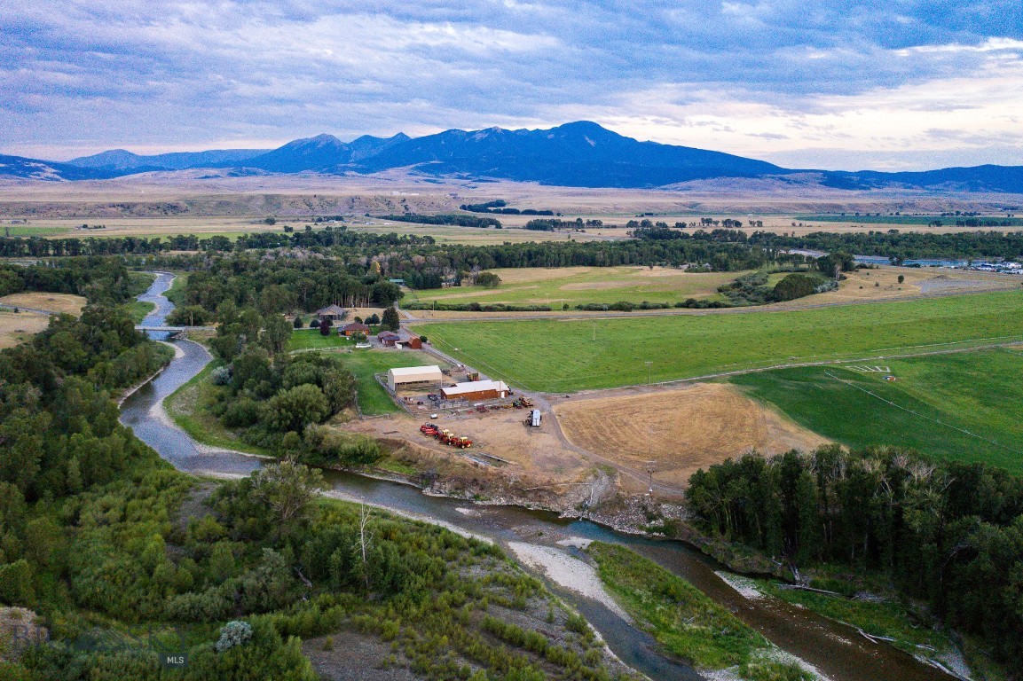37 Convict Grade Road, Livingston, Montana
