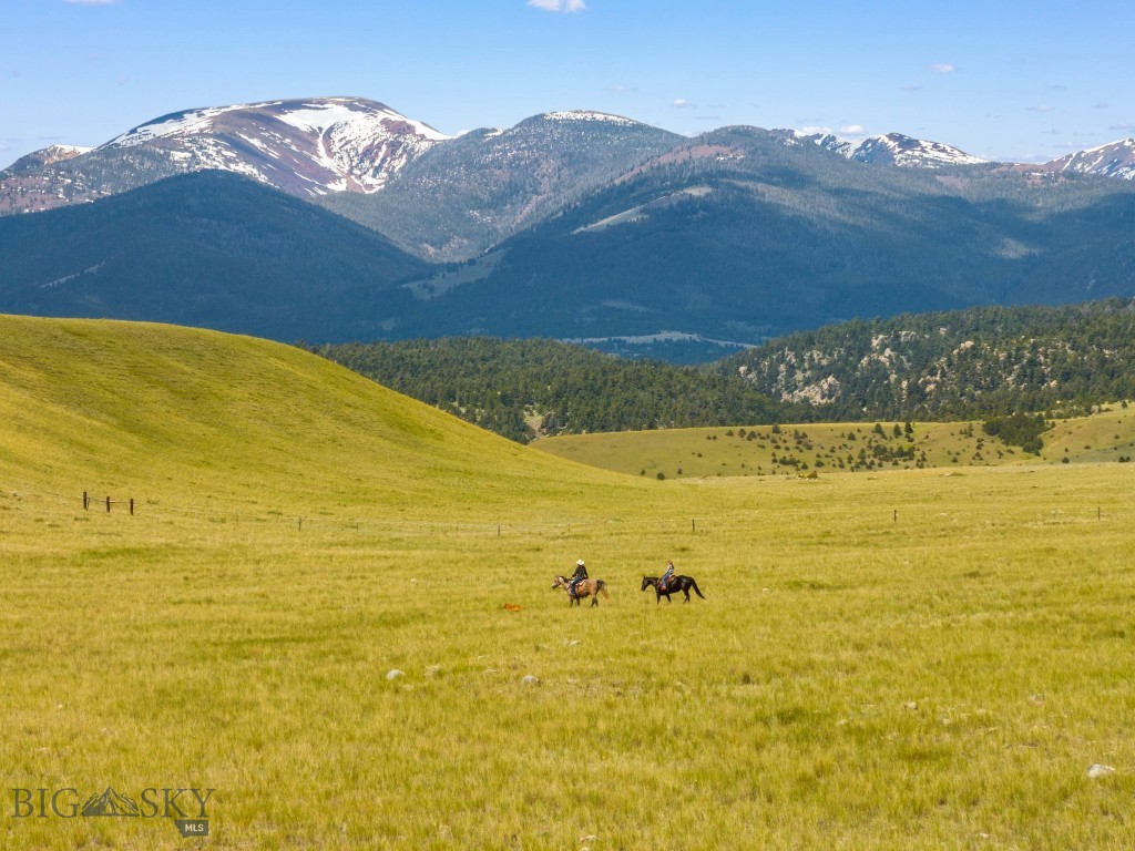 6385 Mt Highway 41, Whitehall