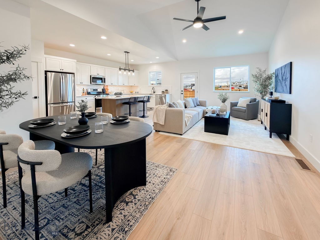 500 Wise Way, Belgrade